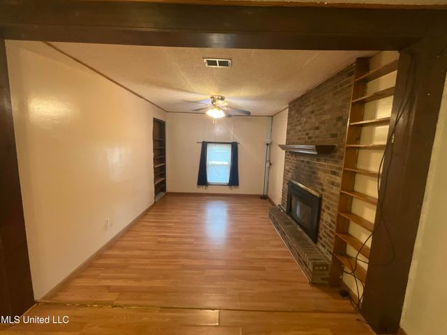 2880 Briarwood Drive, Horn Lake, MS 38637