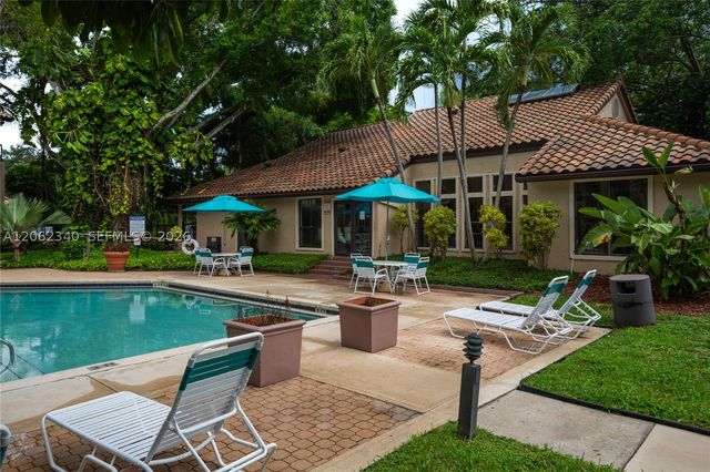 4241 W Mcnab Rd 11, Pompano Beach, FL 33069