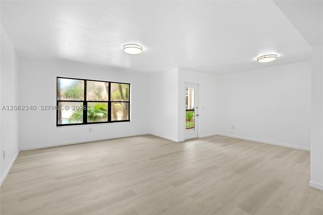 4241 W Mcnab Rd 11, Pompano Beach, FL 33069