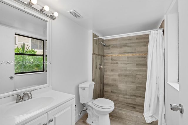 4241 W Mcnab Rd 11, Pompano Beach, FL 33069