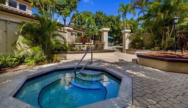 4241 W Mcnab Rd 11, Pompano Beach, FL 33069