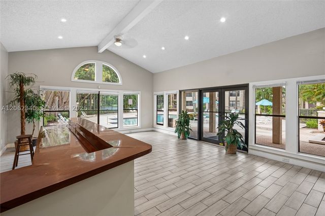 4241 W Mcnab Rd 11, Pompano Beach, FL 33069
