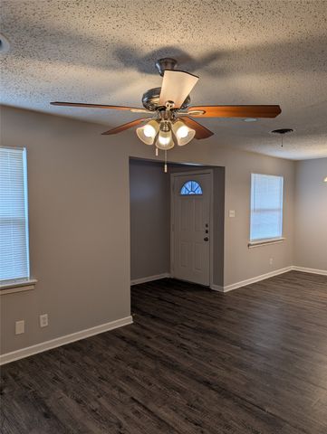 5325 Hensley Drive, Fort Worth, TX 76134