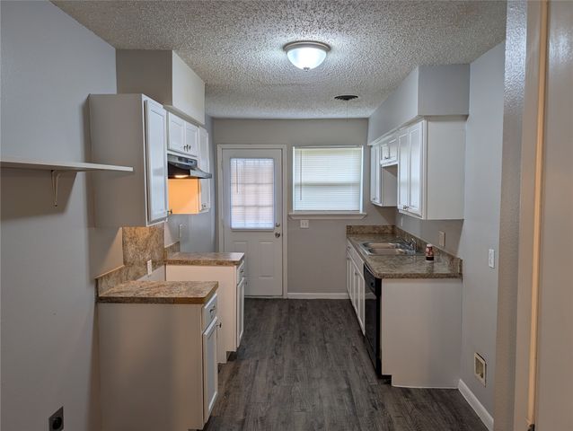 5325 Hensley Drive, Fort Worth, TX 76134