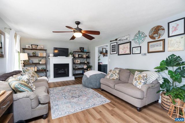 205 YOUNT AVE, Staunton, VA 24401