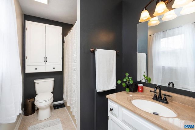 205 YOUNT AVE, Staunton, VA 24401