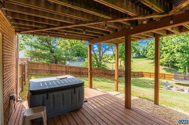 205 YOUNT AVE, Staunton, VA 24401