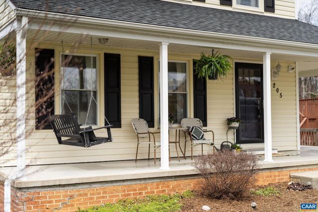 205 YOUNT AVE, Staunton, VA 24401