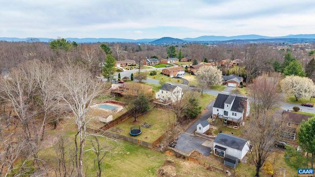 205 YOUNT AVE, Staunton, VA 24401