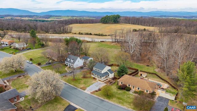 205 YOUNT AVE, Staunton, VA 24401