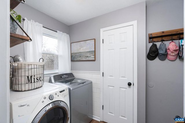 205 YOUNT AVE, Staunton, VA 24401