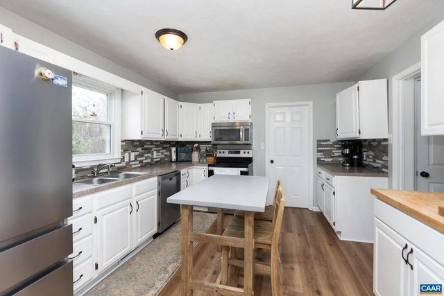 205 YOUNT AVE, Staunton, VA 24401