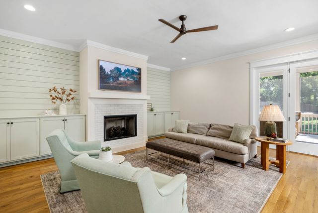 4000 Wallace Ln, Nashville, TN 37215