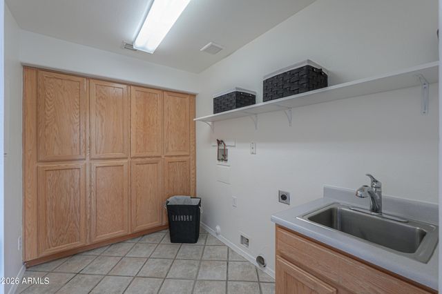 15301 S BENTLEY Place, Arizona City, AZ 85123