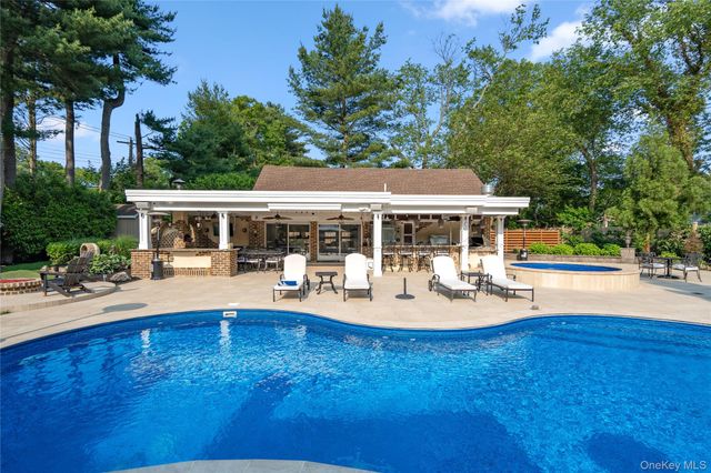 213 Guinea Woods Road, Old Westbury, NY 11568