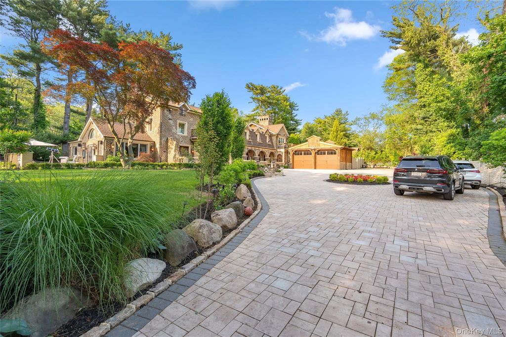 213 Guinea Woods Road, Old Westbury, NY 11568 — photo 3