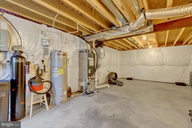 768 RAEANN DR, Greencastle, PA 17225