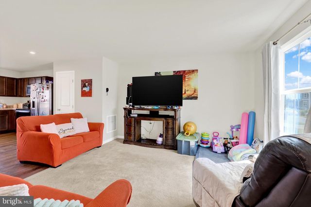 768 RAEANN DR, Greencastle, PA 17225