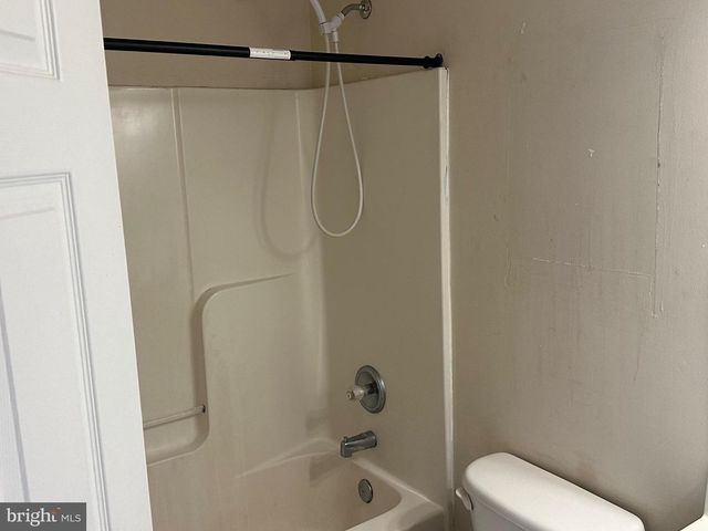 4020 ENGLANDTOWN RD, Fredericksburg, VA 22408