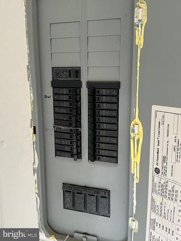 4020 ENGLANDTOWN RD, Fredericksburg, VA 22408