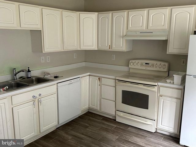 4020 ENGLANDTOWN RD, Fredericksburg, VA 22408