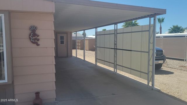 8609 E DEWBERRY Avenue, Mesa, AZ 85208