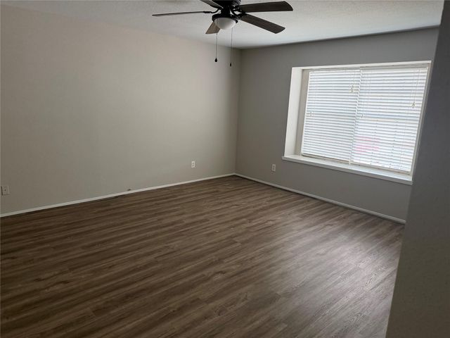 4444 Victory Drive 1208, Houston, TX 77088