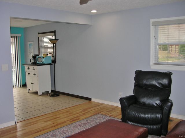 3399 Bell Road, Newburgh, IN 47630