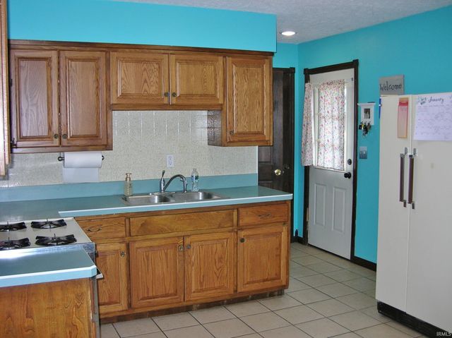 3399 Bell Road, Newburgh, IN 47630