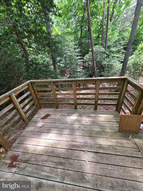 Image 6 of property listing at 685 HICKOK TRL, Lusby, MD 20657