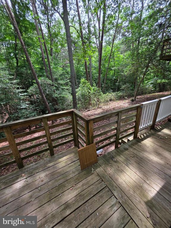 Image 7 of property listing at 685 HICKOK TRL, Lusby, MD 20657