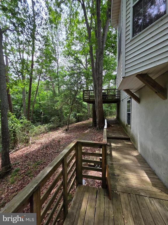 Image 8 of property listing at 685 HICKOK TRL, Lusby, MD 20657