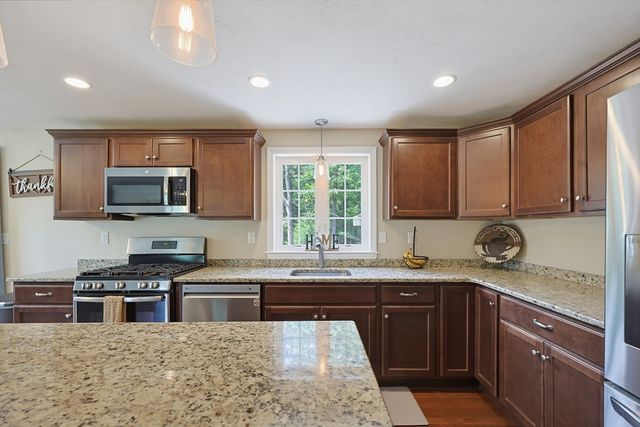 5 County Street, Berkley, MA 02779