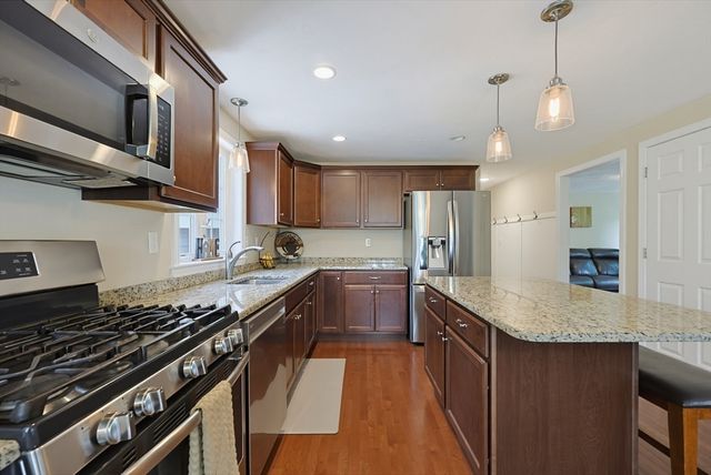 5 County Street, Berkley, MA 02779