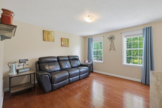 5 County Street, Berkley, MA 02779