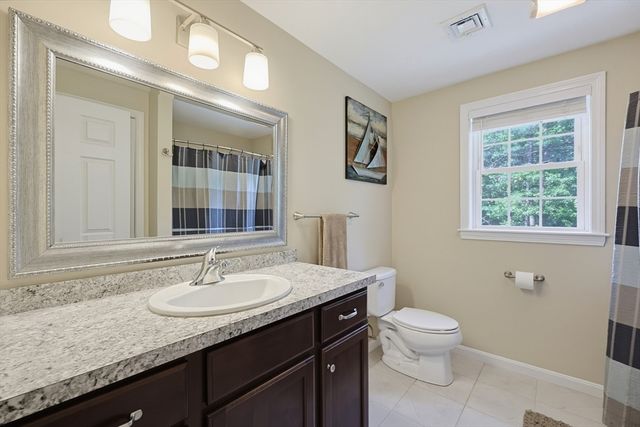 5 County Street, Berkley, MA 02779
