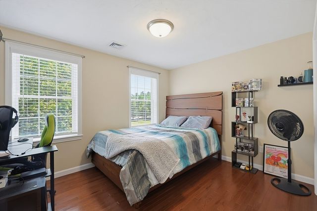 5 County Street, Berkley, MA 02779