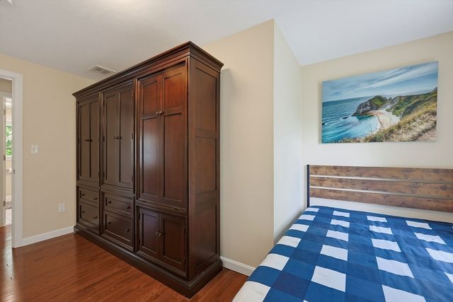 5 County Street, Berkley, MA 02779