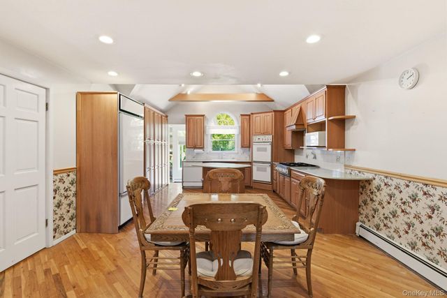 380 Duck Pond Road, Matinecock, NY 11560