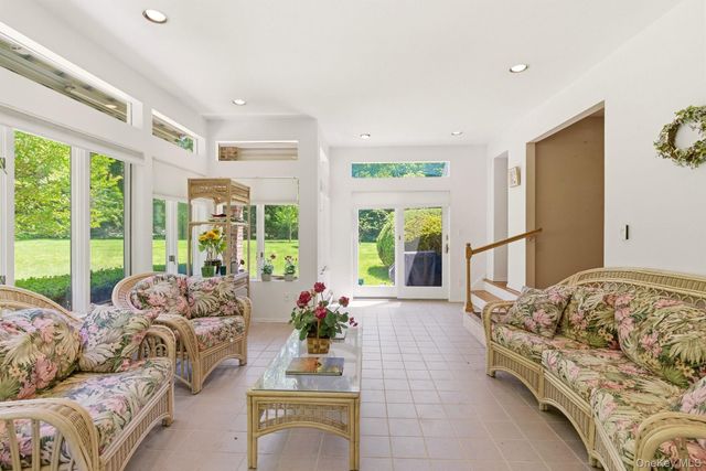 380 Duck Pond Road, Matinecock, NY 11560