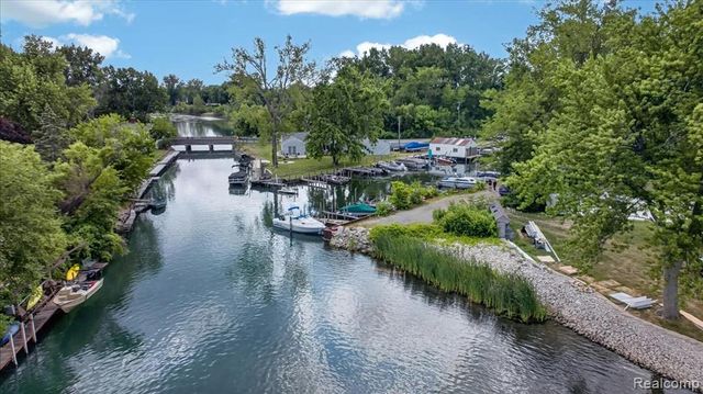 27108 E River Road, Grosse Ile, MI 48138