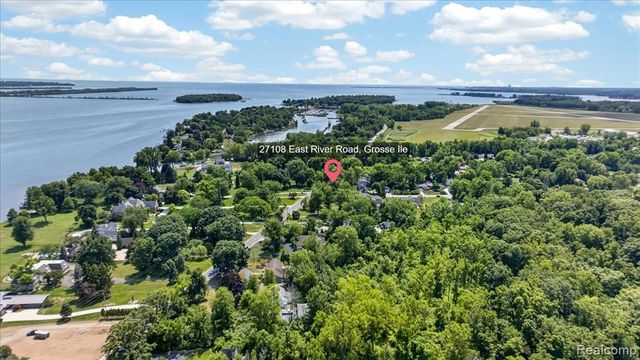 27108 E River Road, Grosse Ile, MI 48138