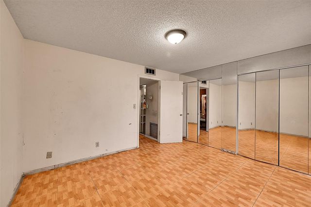 9101 Sunrise Lakes Boulevard 206, Sunrise, FL 33322