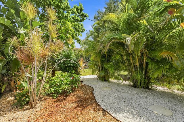 157 HOURGLASS DRIVE, Venice, FL 34293