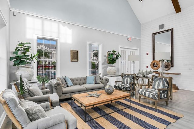 450 GILMAN PLACE N, St Petersburg, FL 33716