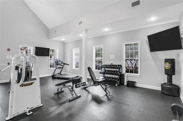 450 GILMAN PLACE N, St Petersburg, FL 33716