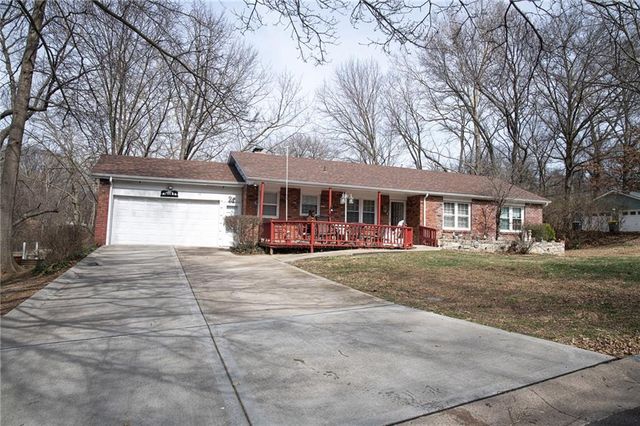 14 NW 40th Street, Kansas City, MO 64116