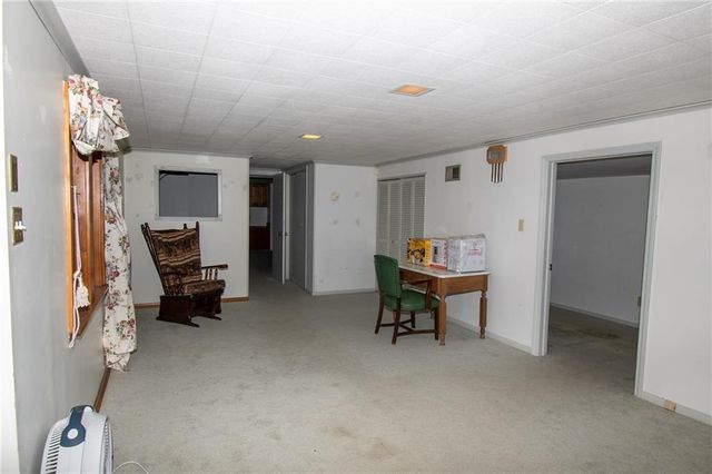 14 NW 40th Street, Kansas City, MO 64116