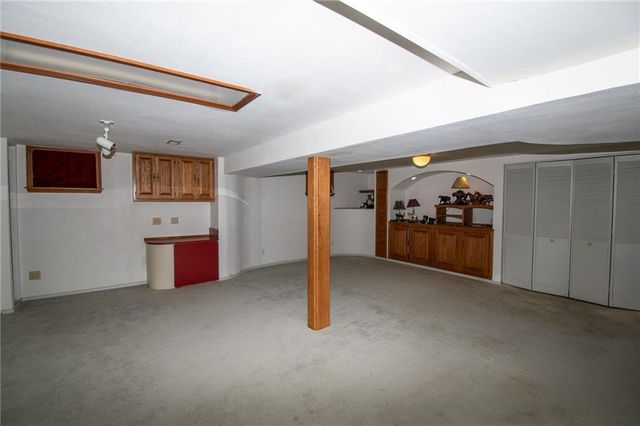 14 NW 40th Street, Kansas City, MO 64116