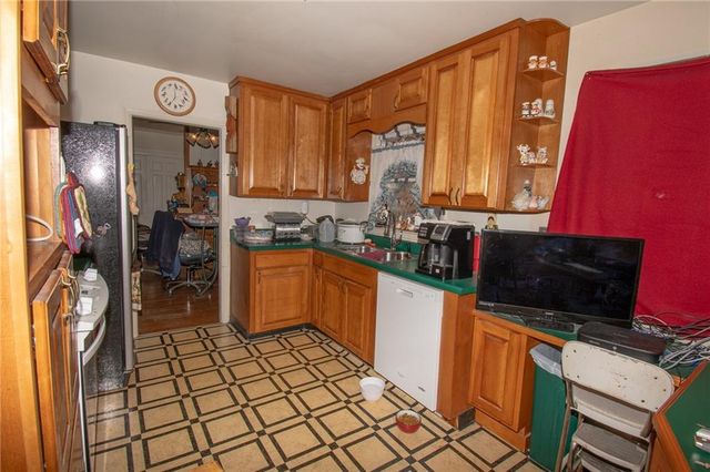 14 NW 40th Street, Kansas City, MO 64116